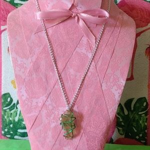 Spring leaves 🌿 - Yellow sea glass necklace